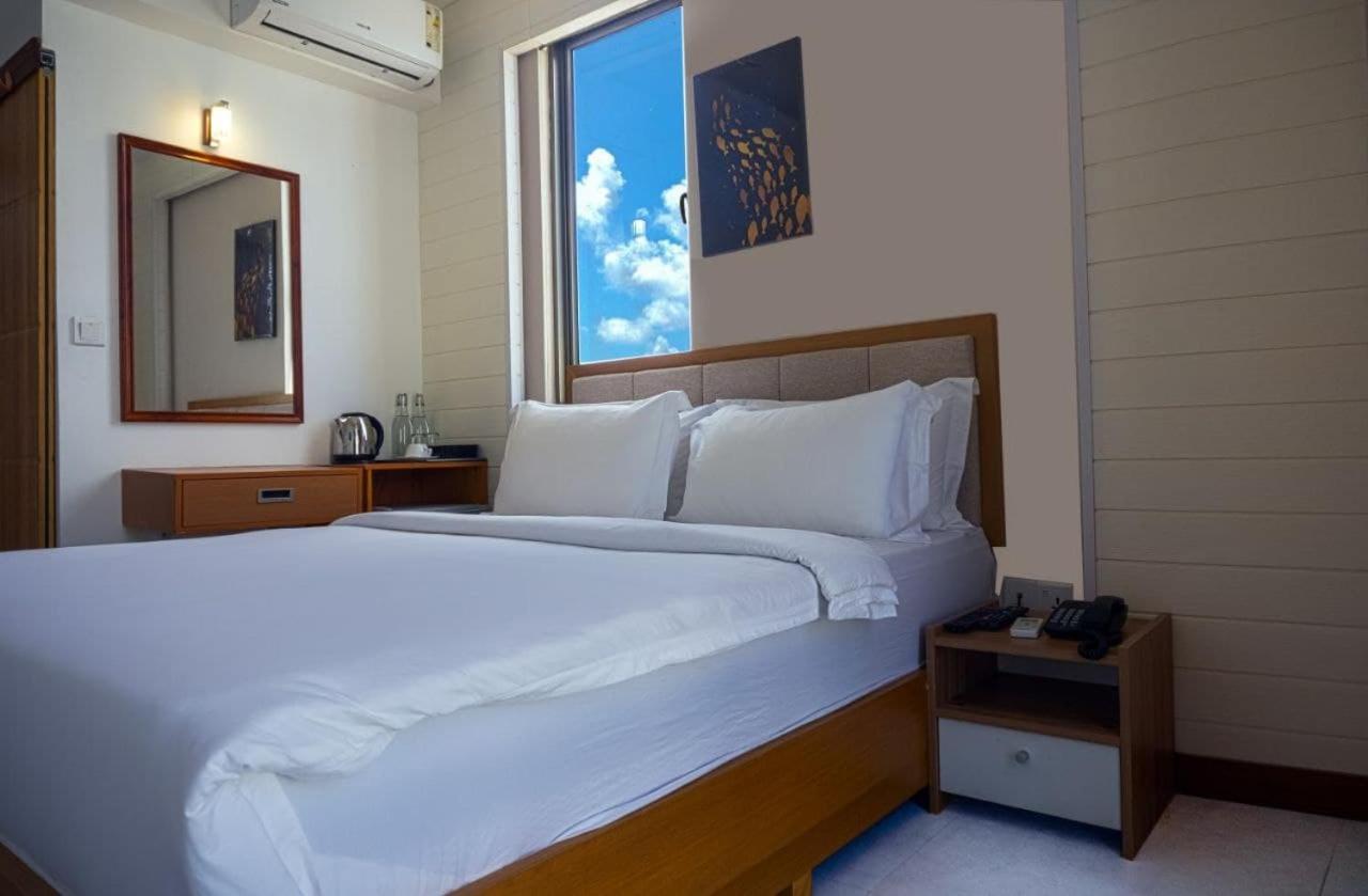 Hotel Araamview Hulhumale Esterno foto