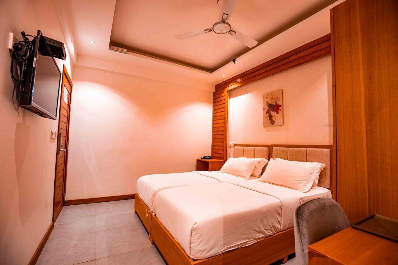 Hotel Araamview Hulhumale Esterno foto